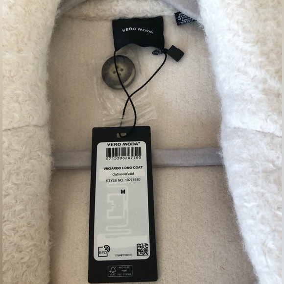 Vero Moda Garbo Belted Coat in Oatmeal - Picture 6 of 7